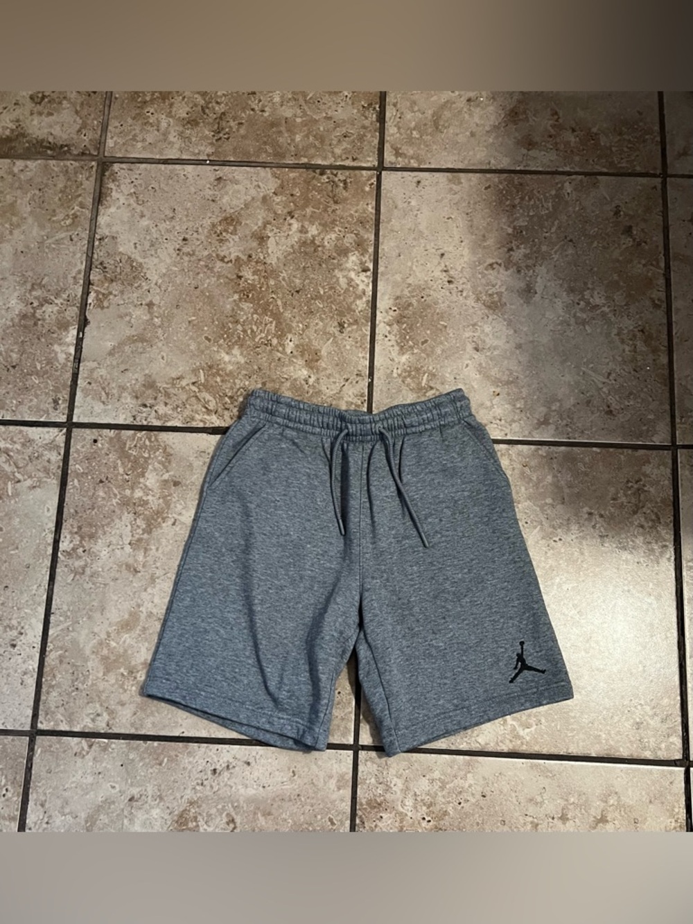 Jordan Boy’s Heather Gray Athletic Fleece Shorts - Picture 2 of 5
